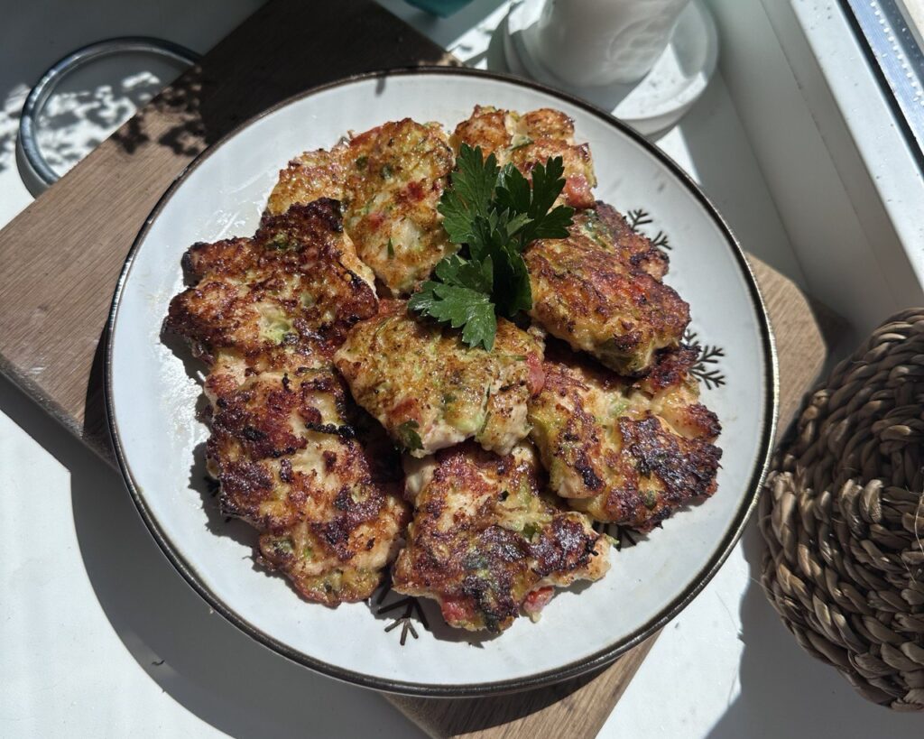 Соковиті куряче-кабачкові котлети
