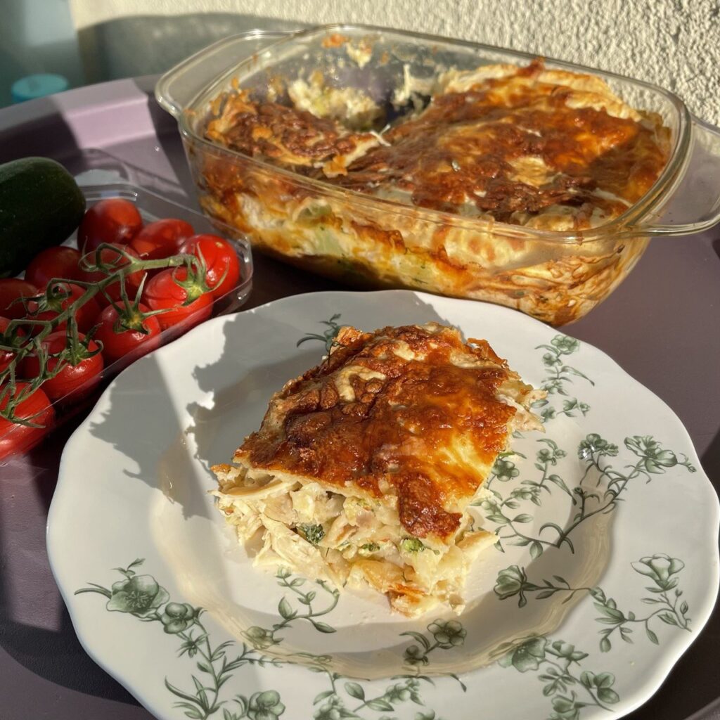 Запіканка з лавашу з куркою – Швидка і смачна вечеря