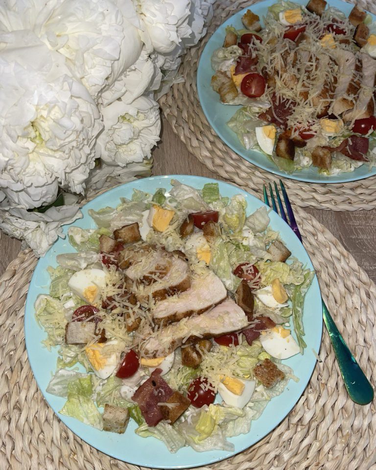 Швидкий салат Цезар – простий рецепт з куркою