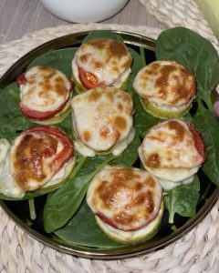 Кабачки запечені з курячим фаршем