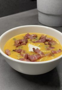 Гарбузовий суп-пюре – ніжний і ароматний рецепт | IamChef