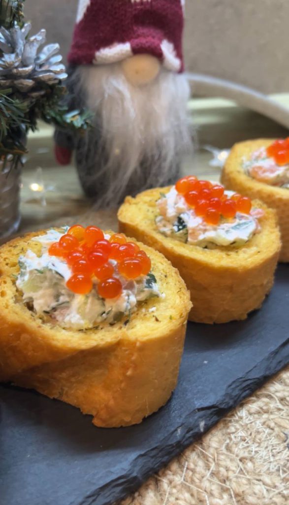 Брускети з червоною рибою - Рецепт | IamChef