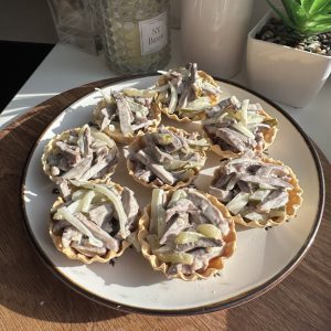 Тарталетки з салатом із серця