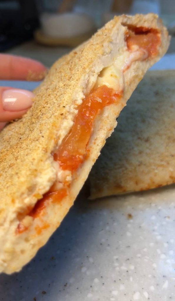 Курячий кальцоне