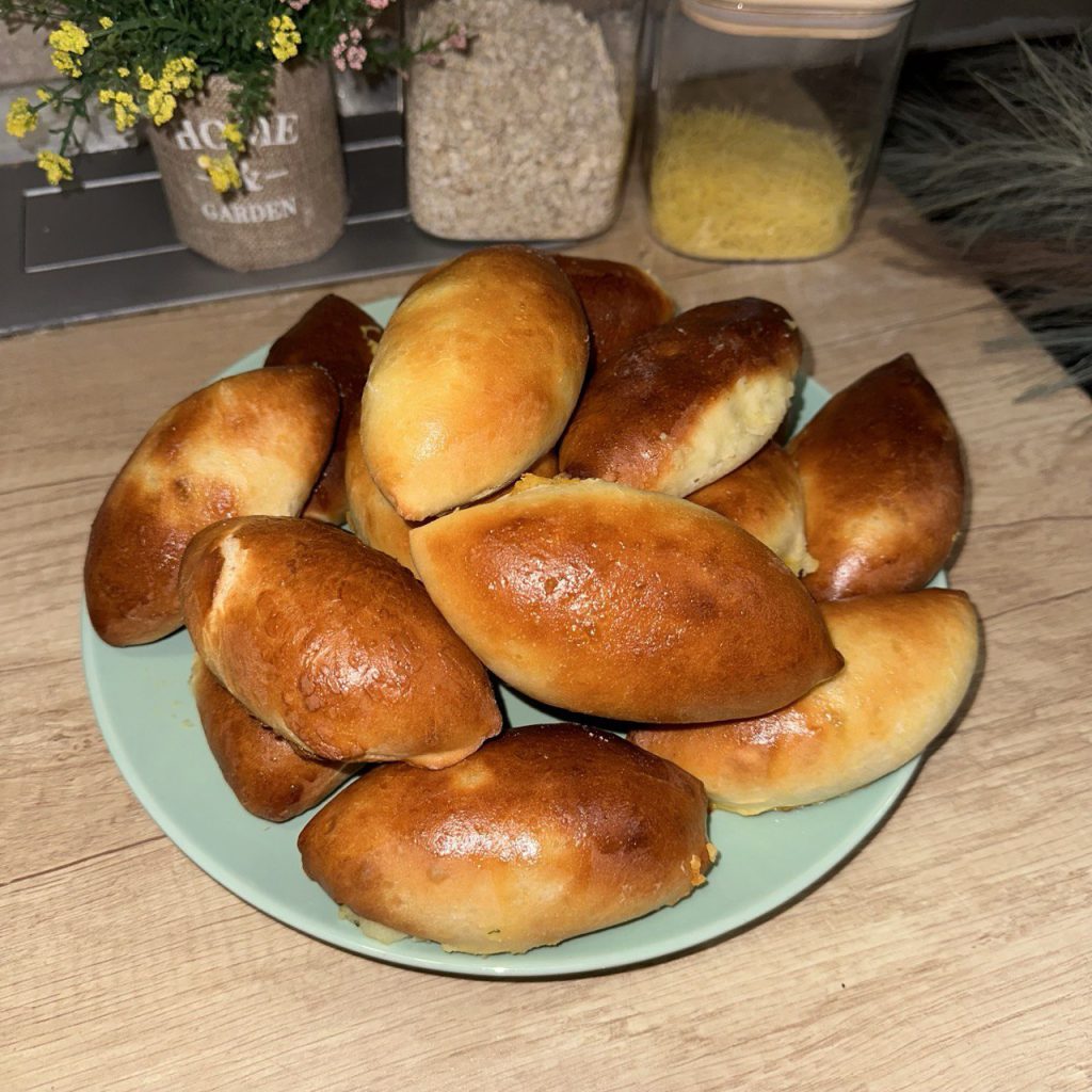 Пиріжки з яблуками
