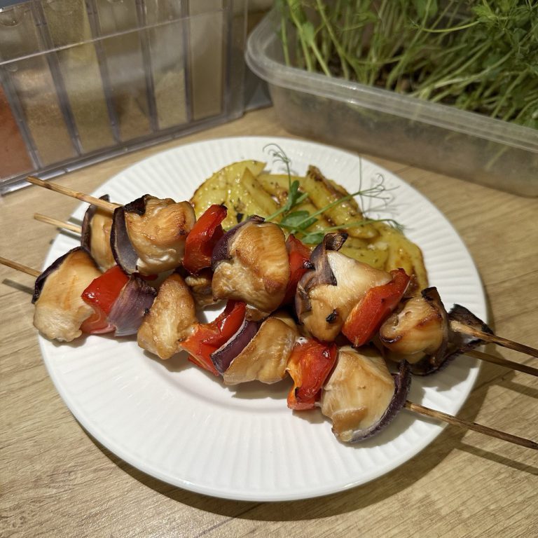 Курячі шашлички з овочами у маринаді з медом та соєвим соусом